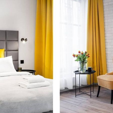 Househost Apartment: Miodowa 42/8B Street كراكوفيا المظهر الخارجي الصورة