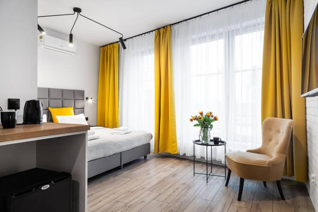 Househost Apartment: Miodowa 42/8B Street كراكوفيا المظهر الخارجي الصورة